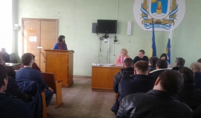 Проведено навчання працівників сільгосппідприємств району, робота яких пов’язана з організацією та безпосереднім виконанням робіт по транспортуванню, зберіганню та застосування пестицидів і агрохімікатів та нарада з питань бджільництва