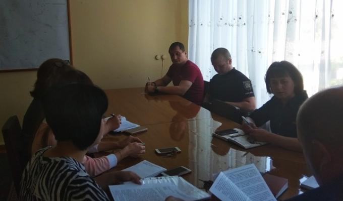 У райдержадміністрації відбулось засідання районної комісії з питань захисту прав дитини