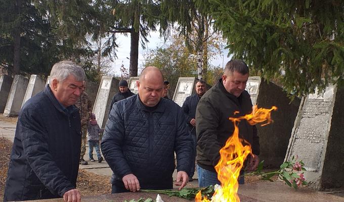ВІЧНА СЛАВА ГЕРОЯМ! – на Міловщині відзначили  День визволення України