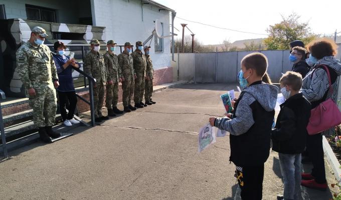 В ЗАКЛАДАХ ОСВІТИ ВІДЗНАЧИЛИ ДЕНЬ ЗАХИСНИКА УКРАЇНИ