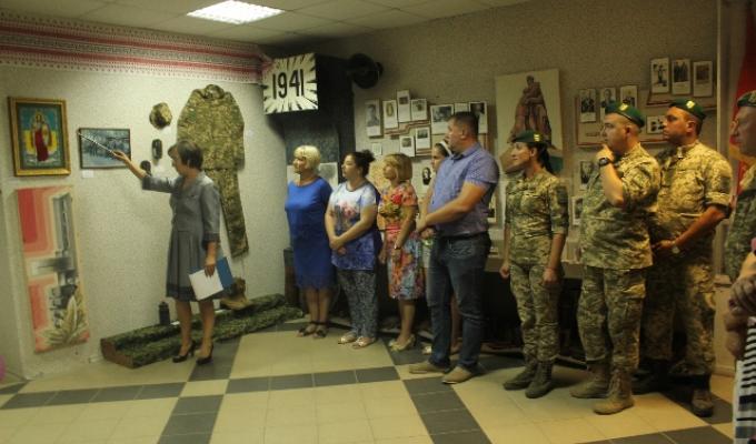 У районному краєзнавчому музеї відкрилась виставка до Дня незалежності України