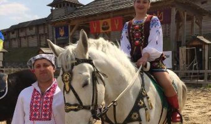 ЛУГАНСЬКИЙ ОБЛАСНИЙ КОЗАЧИЙ КІННИЙ ТЕАТР ЗДОБУВ ДИПЛОМ НА МІЖНАРОДНОМУ ФЕСТИВАЛІ «КЕНТАВРИ»