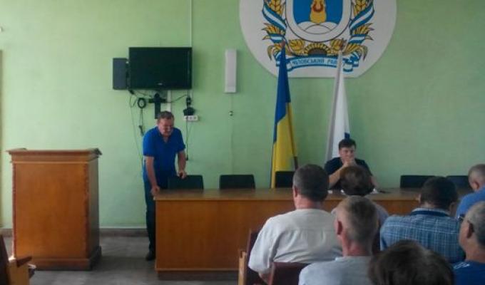 У райдержадміністрації обговорено питання підключення водокористувачів селища до нової мережі водогону