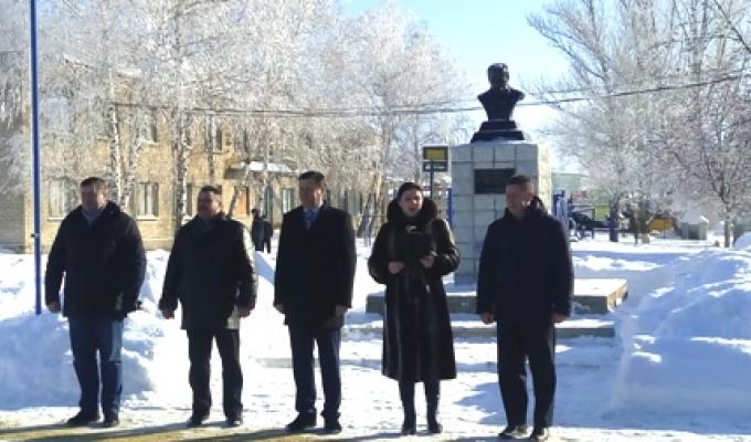 У Міловому відбувся урочистий мітинг з нагоди Дня Соборності України