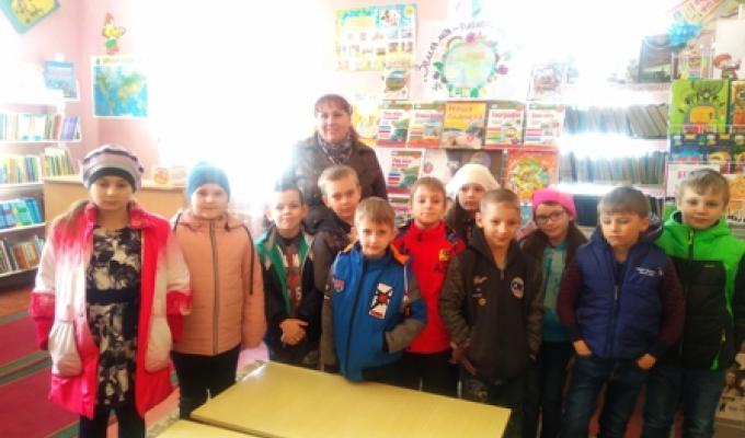  «Хіт-парад природничих див»: до Всесвітнього Дня довкілля у Міловській центральній районній бібліотеці проведено виховну годину