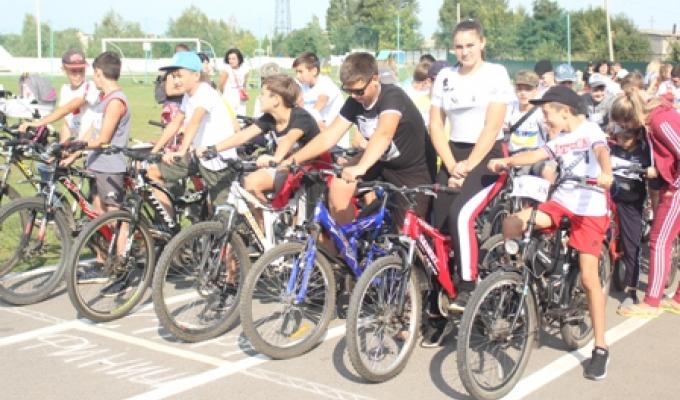 У Міловому відбувся патріотичний велопробіг до Дня Незалежності України