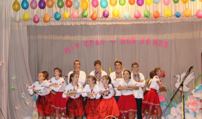 На Міловщині триває районний огляд-конкурс самодіяльної народної творчості «Мій край – моя земля»