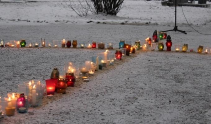 Україна пам'ятає, світ визнає!