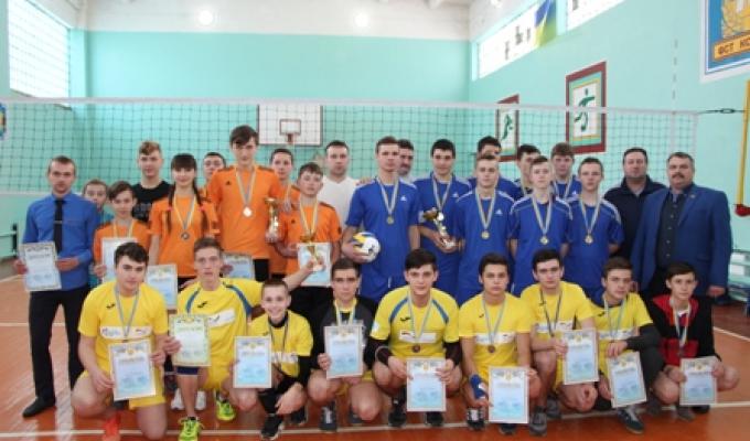 На Міловщині пройшли районні змагання з волейболу серед юнаків загальноосвітніх закладів району