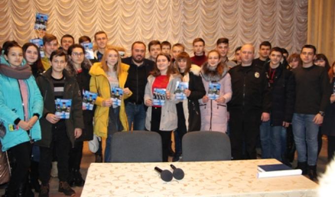 У Міловому пройшла зустріч учнів 10-11 класів з представниками Луганського державного університету внутрішніх справ імені Є.О.Дідоренка