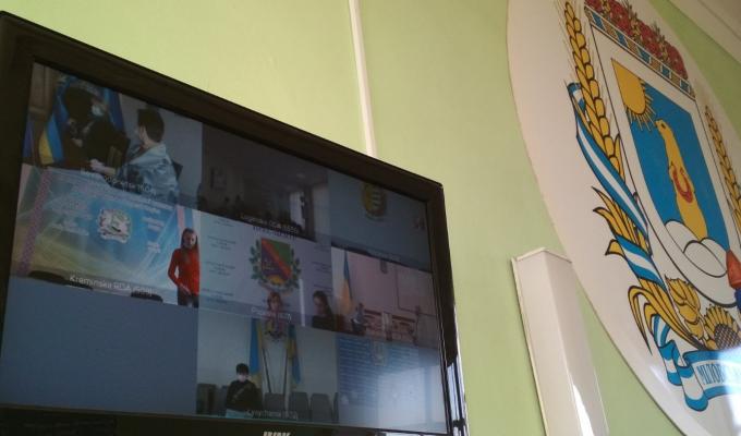 Взяли участь у засіданні обласної тимчасової комісії з питань погашення заборгованості із заробітної плати ( грошового забезпечення), пенсій, стипендій та інших соціальних виплат в режимі відеоконференцзв’язку