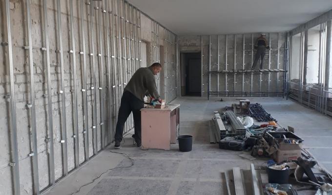 Розпочато капітальний ремонт фойє Міловського  районного Будинку культури