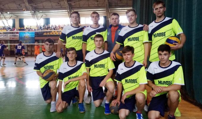  Команда Міловського району взяла участь у Чемпіонаті України з волейболу серед юнаків «Шкільна волейбольна ліга України»