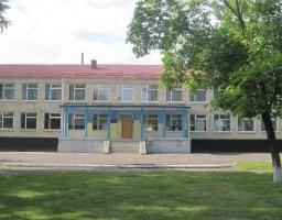Великоцька загальноосвітня школа І-ІІІ ступенів Міловської районної ради Луганської області готується до нового навчального року