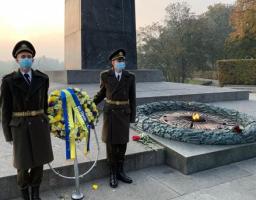 Володимир Зеленський вшанував пам’ять українців, які віддали своє життя під час визволення України від нацистських загарбників