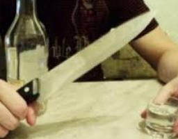 Мешканцю Міловського району, який вбив ударом ножа в груди товариша по чарці, повідомлено про підозру