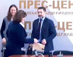 Управління соціального захисту населення Міловського району отримало мобільний кейс від УВКБ ООН