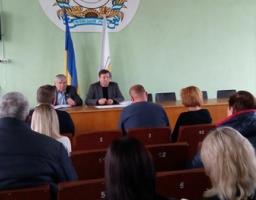 У Міловській райдержадміністрації проведено нараду з питань здійснення розрахунків сільгоспвиробників з пайщиками за користування земельними ділянками