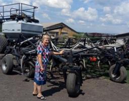 Начальник  управління агропромислового розвитку та земельних відносин Ірина Великоцька-Прищепа відвідала ФГ «Криничне» та ТОВ «Діброва»
