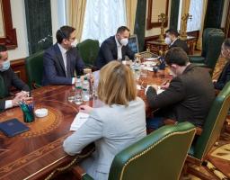 Відбувається швидкий та рівномірний розподіл спецзасобів проти коронавірусу по областях