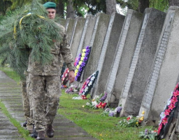 Оголошено патріотичну акцію «Тих днів не змовкне слава»